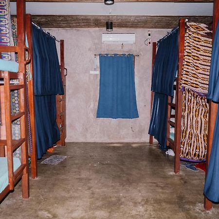 Sinag Hostel (Adults Only) General Luna  Exterior photo