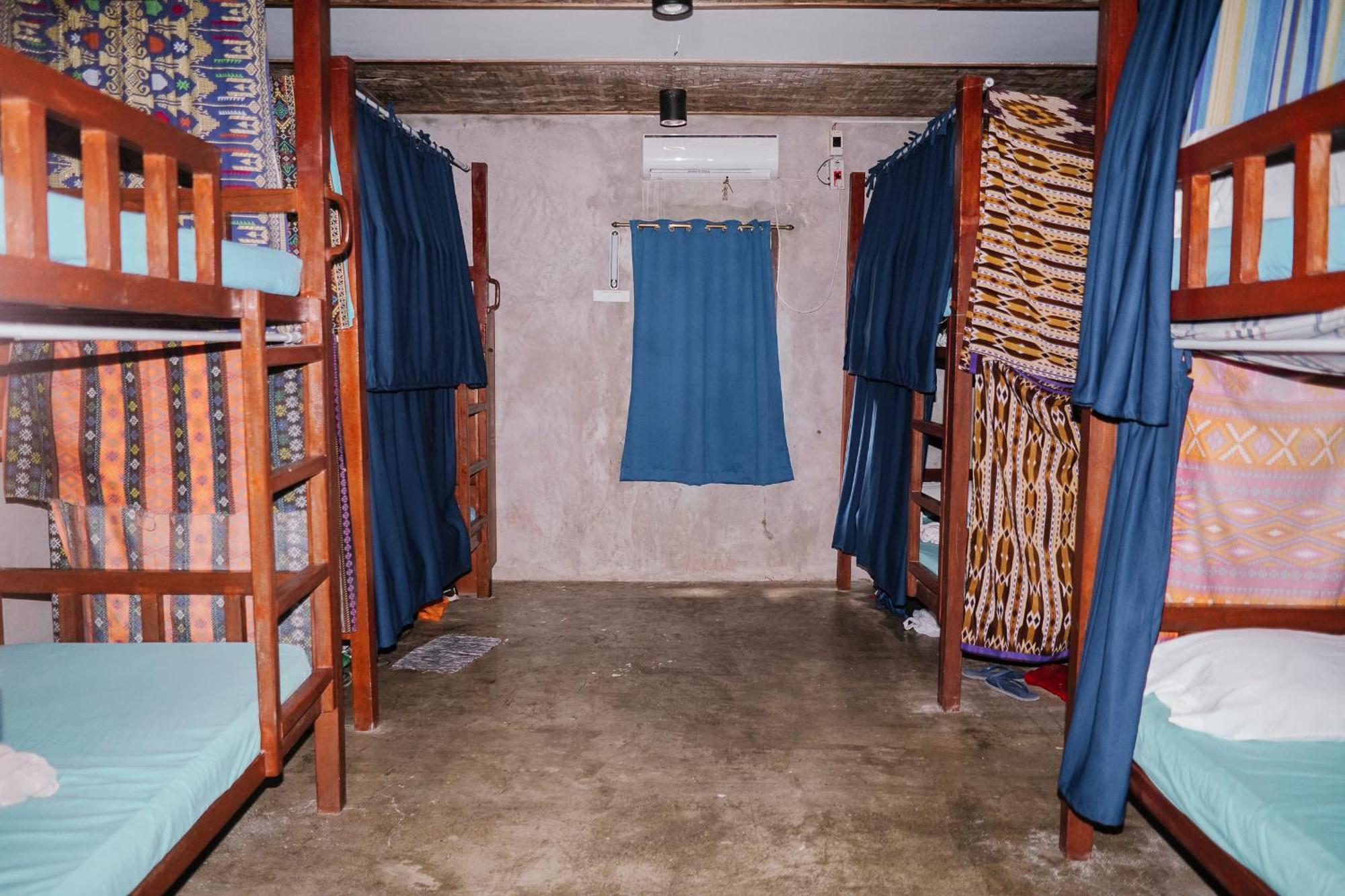 Sinag Hostel (Adults Only) General Luna  Exterior photo